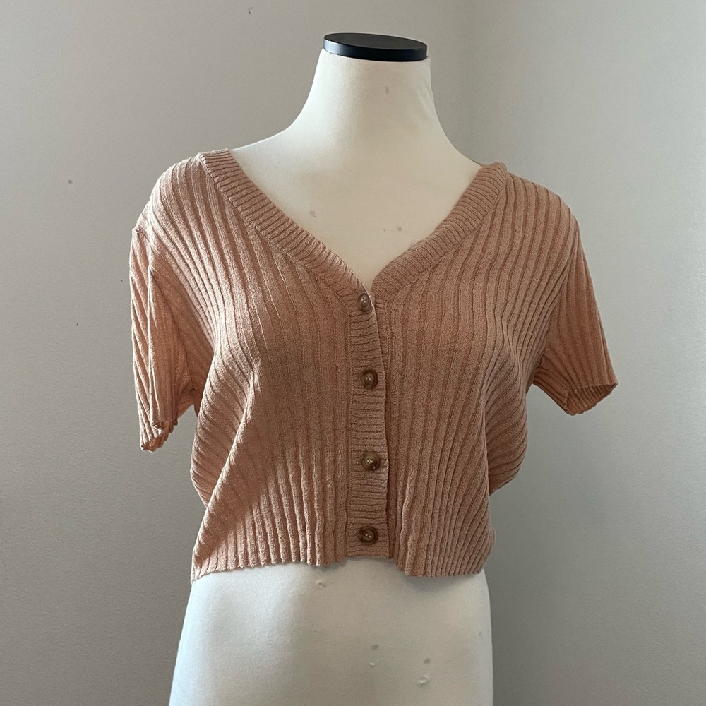 Le Lis Ribbed Button-Up Women's Top in Tan